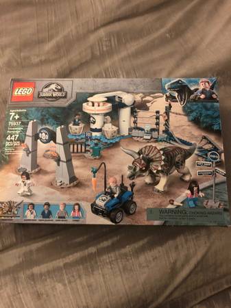 Lego Jurassic World Triceratops Set 1