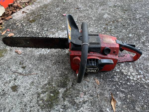 No working chainsaw 1