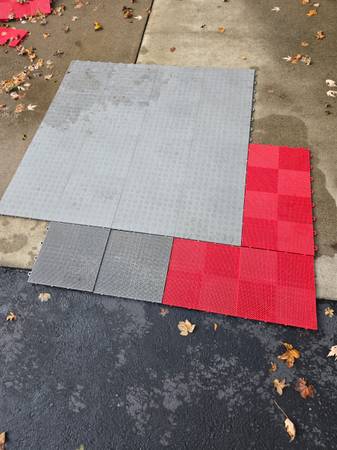Interlocking Tile 1