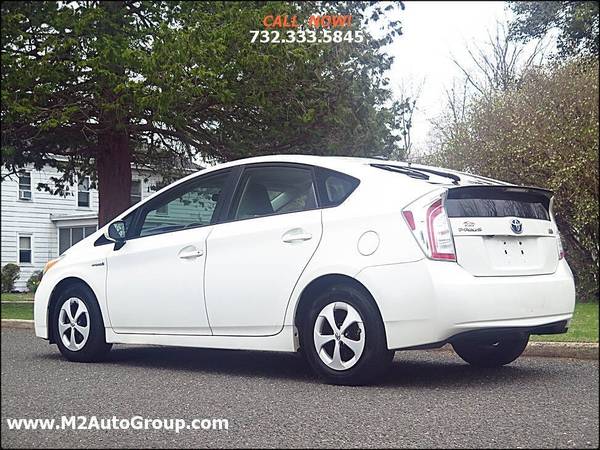 2013 Toyota Prius Three 4dr Hatchback - $6,000 (East Brunswick, NJ)63654712113283122