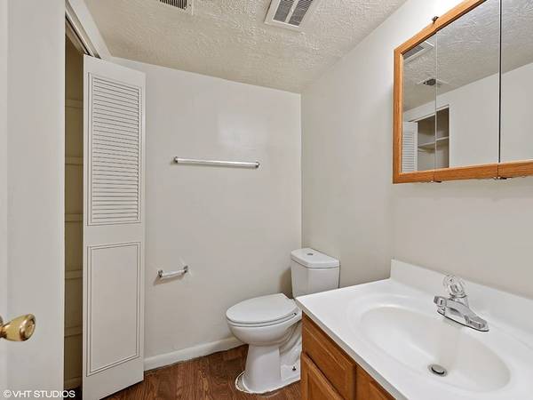 $1,600 / 3br - 1430ft2 - ¡La vida acaba de mejorar! (Cerca de Jungle Jims!)63974328067074121