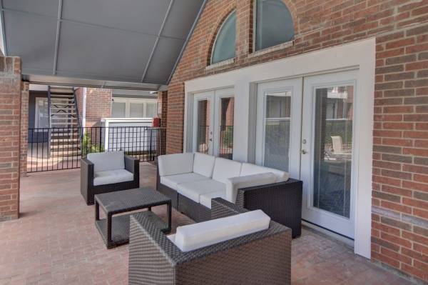 $1,280 / 2br - 925ft2 - On the Bus Line, Refrigerator, On-Site Maintenance (9707 Walnut Hl Ln, Dallas, TX)63846410952961123