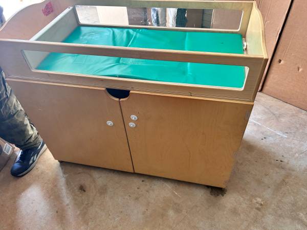 Changing Table with Storage 1