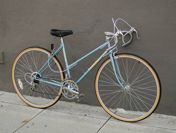 Restored Ladies Vintage Schwinn 1