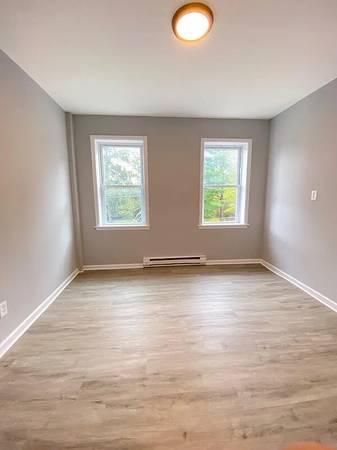 $1,345 / 1br - Beautiful building located on historic Liberty St in Newburgh (Newburgh)64035735628033120