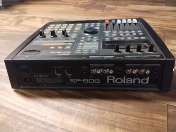 Roland SP 808 sampler 1