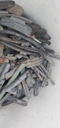 80 lb of lead wheel weights 1