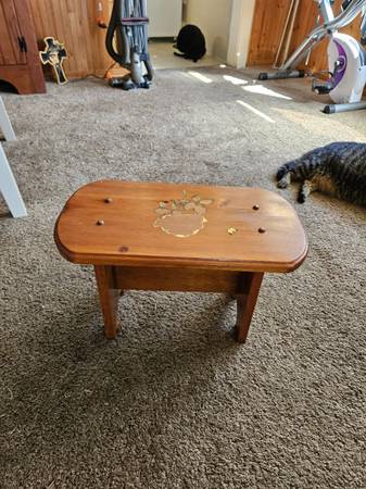 Cute Little Table 1