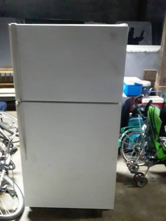 Whirlpool refrigerator "mancave". In good condition. 1
