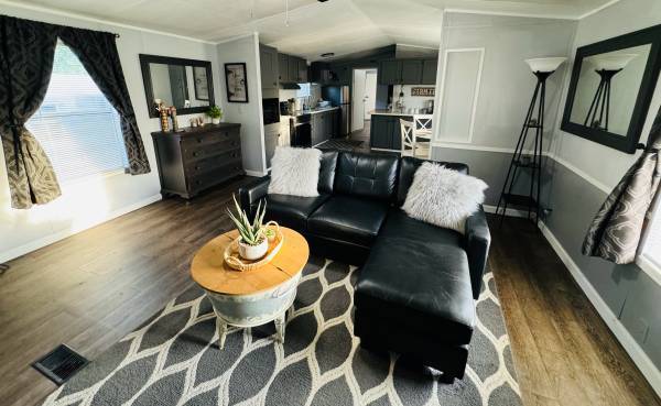 $550 / 1br - Habitación elegante en alquiler en West Salem - ¡5 minutos del centro! (West Salem)63660478479235122