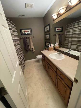 $600 / 2br - 442ft2 - Furnished Rooms in Upscale Home - Utilities & Maid Service Included (Vancouver)63831608635907123
