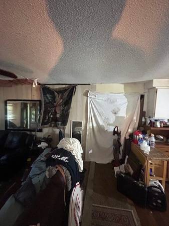 $50,000 / 3br - 1080ft2 - Off-Market Fix n Flip Opportunity on Two Lots! (Hitchcock)63986918839554123