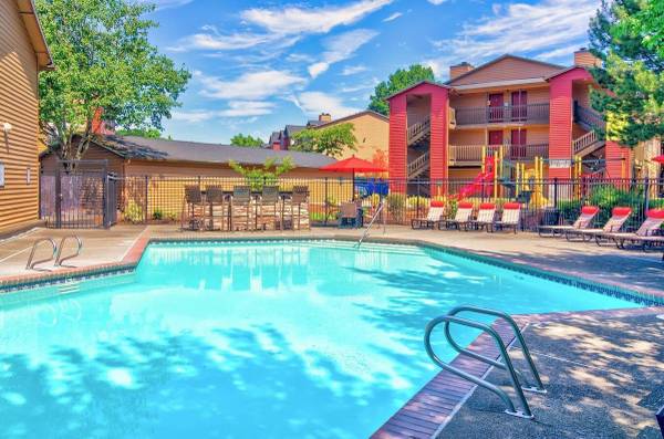 $1,874 / 2br - Fitness Center, Business Center, Playground, Washer/Dryer (West Gresham, close to I-84)63999456390659123