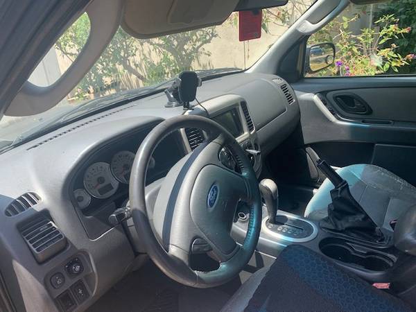 2006 Ford Escape Hybrid - $2,500 (Los Angeles)63441052384641121