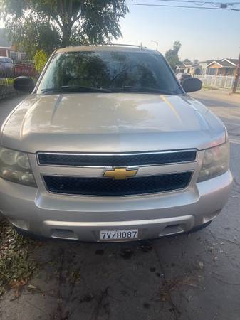 2007 Chevy suburban 1