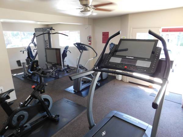 $1,450 / 1br - 500ft2 - Fall Special - 1 Month Free! Contact us Today Ready NOW! (West Sacramento)63900567279106122