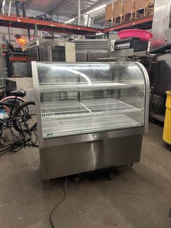 48 1/4" Curved Glass Stainless Steel Refrigerated Bakery Display Case 1