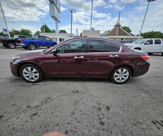 2008 Honda Accord EX-L V6 - $6,990 (5015 E 11th St Tulsa)63470242873217123