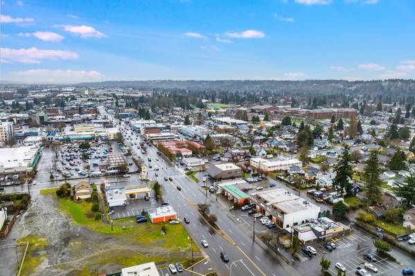 $2,300 / 1500ft2 - $2,300 / 1500ft2 - FIRST FLOOR RETAIL SPACE! ONLY $2,300 / MONTH!* (AUBURN)64031134823169124