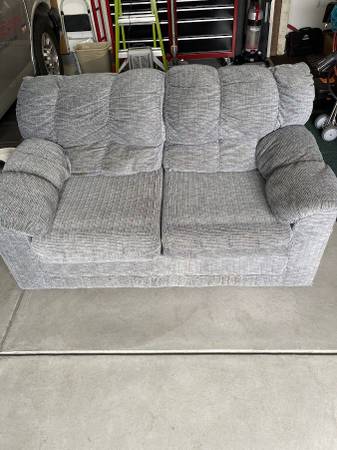 LOVESEAT 1