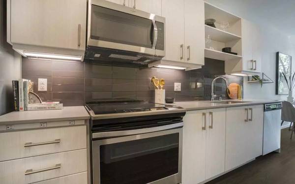 $1,964 / 1br - 541ft2 - Now accepting applications! Amazing 1 bed, 1 bath in Seattle! (Seattle)63688277849731121