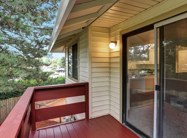 $1,545 / 2br - OBTÉN EL JUEGO WD Y $500 EN AHORROS - Patios sombreados y espacios verdes (Powell Butte)63845977273089122