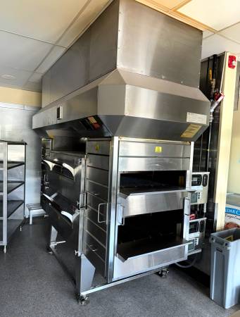 Conveyor Pizza Ovens 1