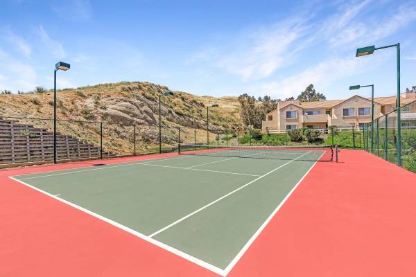 $3,849 / 3br - 1300ft2 - 3/bd, Private Balconies and Patios, Play Area (Santa Clarita)63912984691970120