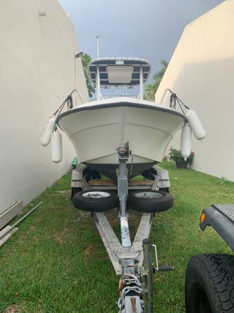 1999 Hydra sport 20' 1