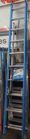 20ft Extension Ladder*Fiberglass 1