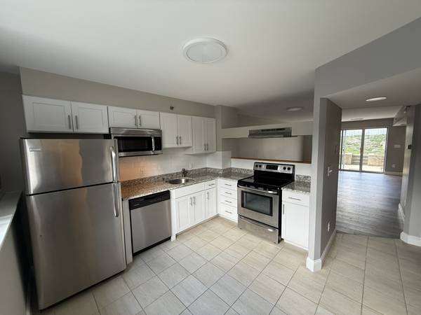 $3,300 / 2br - Spacious Brighton 2 Bed For $3,300 AVAIL NOW (Brighton)64146857119363121