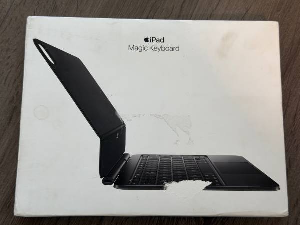 Apple Magic Keyboard for iPad Pro 11-inch (M4) - French - Black MWR23C 1