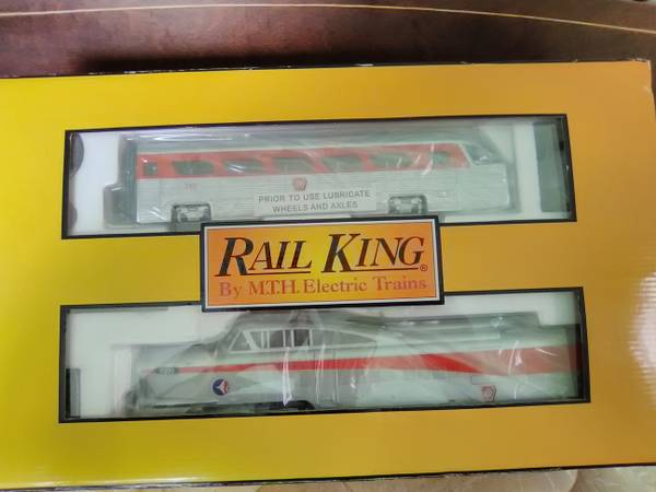 Mth PRR Aero train 1