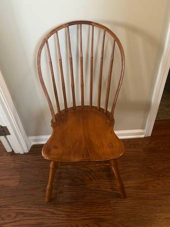 HANDCRAFTED VINTAGE CHAIR 1