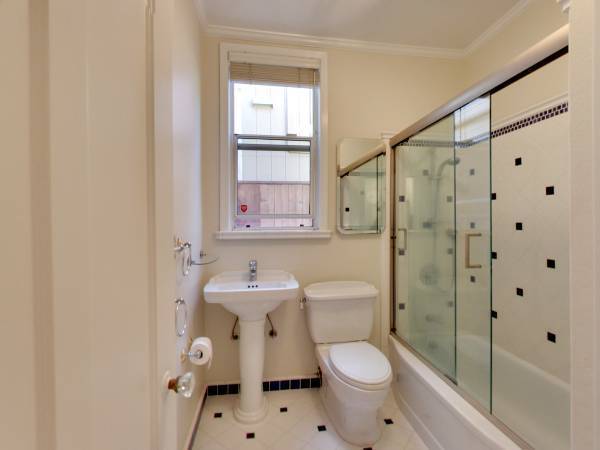 $880 / 454ft2 - Renovated 24-hour Fitness Center, Washer and Dryer in Select Homes (lower nob hill)64023718261633123