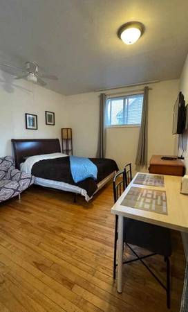 $600 / 1br - apartamento estudio con techos altos (52 Newton St, Everett)63810113206531121