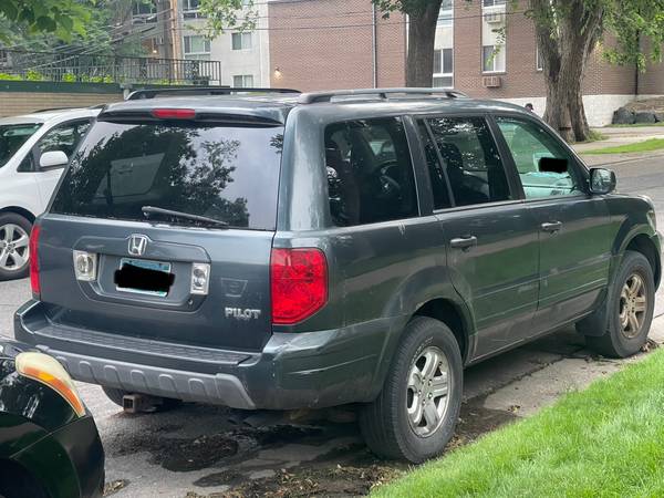 Piloto Honda 2004 - $2,000 (Linden Hills)63481372952963122