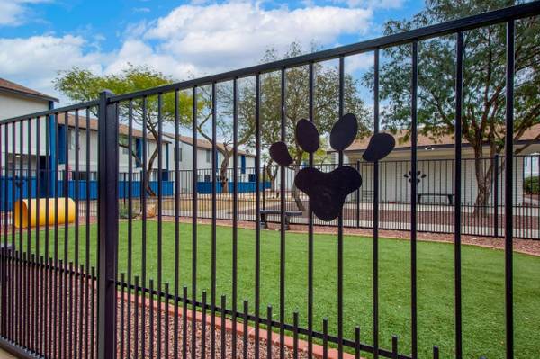 $798 / 1br - 605ft2 - 1 BD, In Tucson, Kitchen Pantry (3201 E Seneca St, Tucson, AZ)63674687320577122