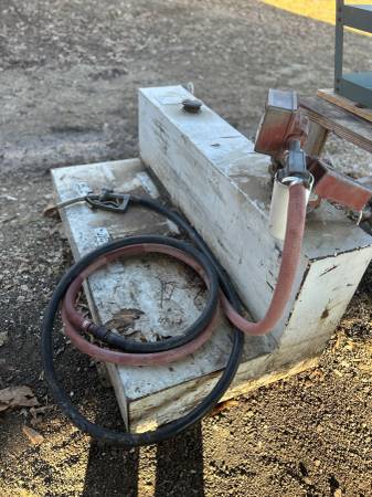 Fuel Tank 100 gallons 1