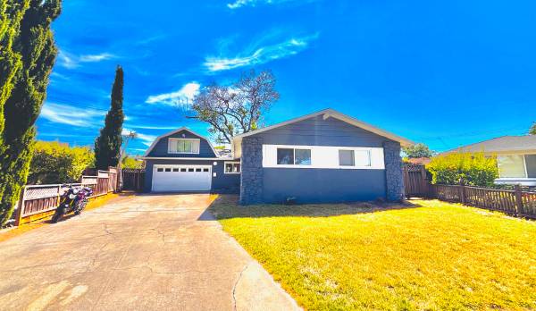 $1,100 / 1br - 140ft2 - PRIVATE BEDROOM, BIG HOUSE, HUGE BACKYARD, NO CHORES (santa clara)63847023524483120