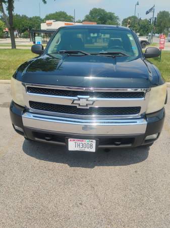 2007 Chevrolet Silverado LT. 4x4 - $2,000 (Madison)63613833724545123