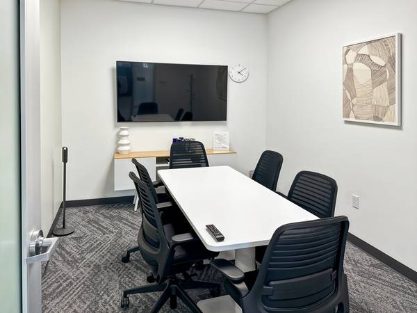 $19 Simplifique su programación: reserve salas de reuniones al instante en nuestra aplicación (Logan)64149670517121120