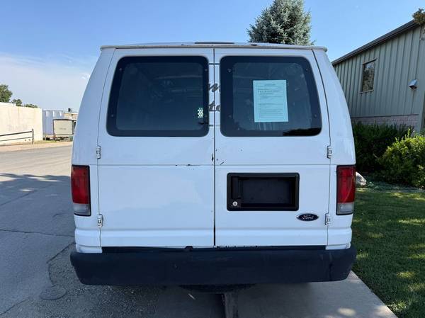 2012 Ford E-250 - Photo 4
