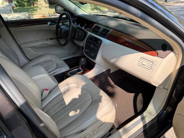2008 Buick Lucerne runs great It looks beautiful, fully loaded - $2,500 (Staten island)63470890139265124