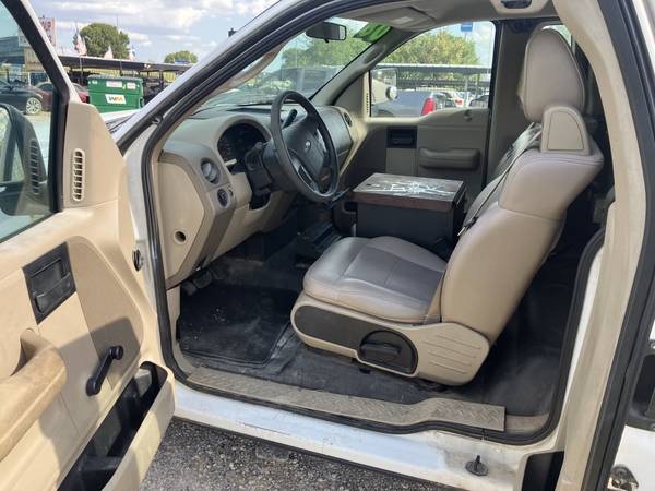 2008 Ford F150 work truck - Photo 3