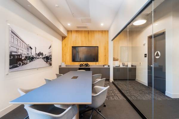 $4,271 / 1br - 791ft2 - Walk-In Showers, Energy-Efficient Appliances, 1bd (burlingame)63824145444865121