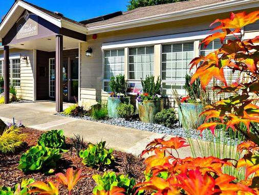 $1,968 / 2br - 956ft2 - 1, 2 & 3 BR Avail, Package Concierge, Washer/Dryers, Walk-in Closets (4415 5th Street Renton, WA 98059)63944965630338124