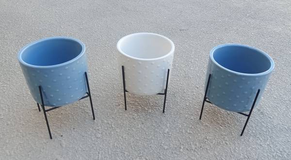 3 Ceramic Flower Pots with plant stand 1