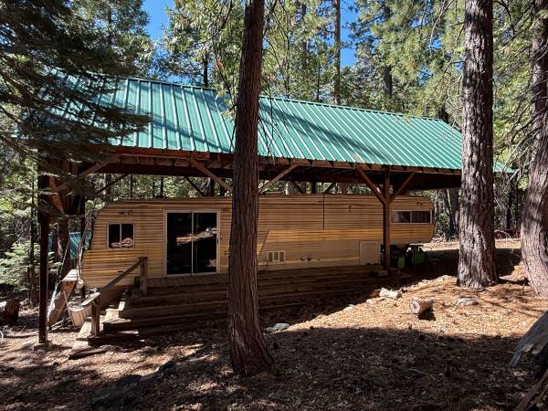 $169,000 Enjoy Nearby Lakes and Easy Access on 5.01 Acres (Nevada City)63952104072194123