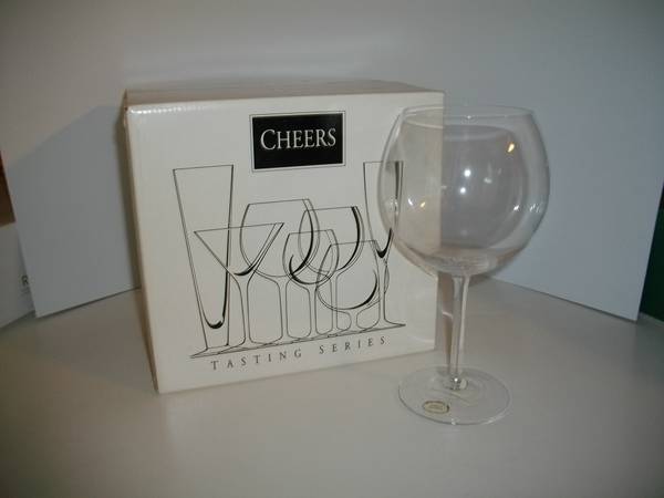 CRYSTAL WINE GOBLETS 1